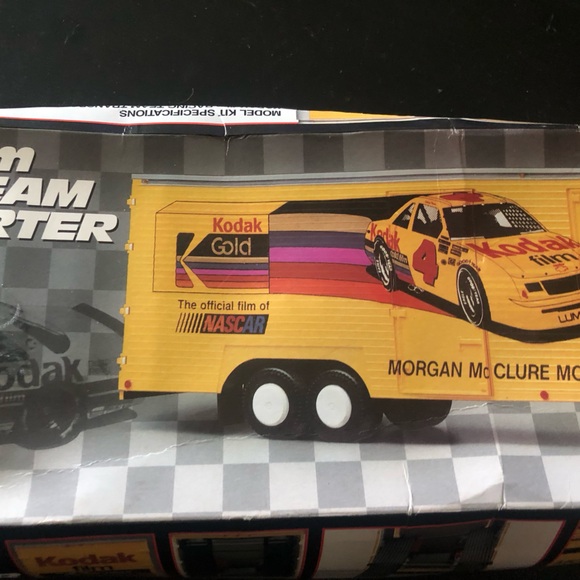 KODAK RACING TEAM TRANSPORTER - Picture 9 of 12